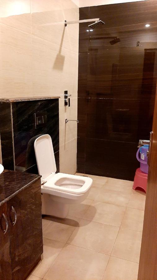 Hotel Hollywood Zirakpur Luaran gambar