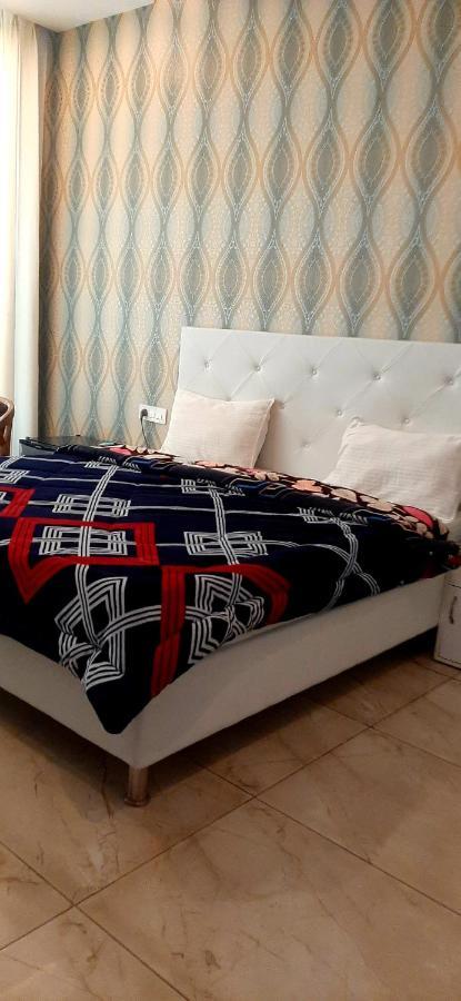 Hotel Hollywood Zirakpur Luaran gambar
