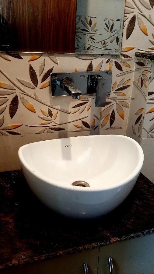 Hotel Hollywood Zirakpur Luaran gambar