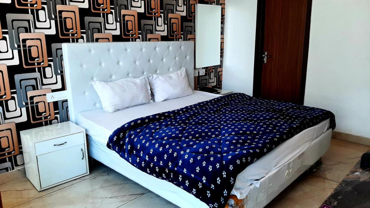 Hotel Hollywood Zirakpur Luaran gambar