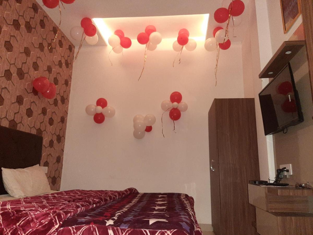 Hotel Hollywood Zirakpur Luaran gambar