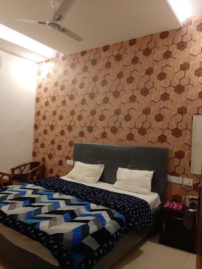Hotel Hollywood Zirakpur Luaran gambar