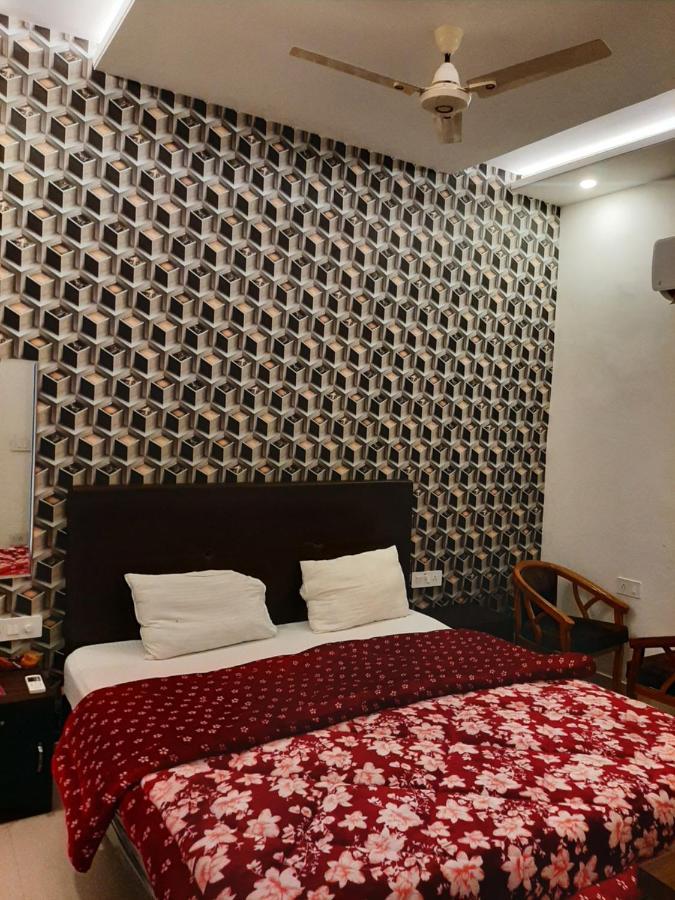Hotel Hollywood Zirakpur Luaran gambar