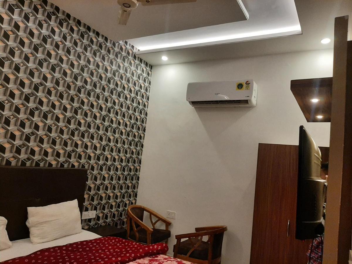 Hotel Hollywood Zirakpur Luaran gambar