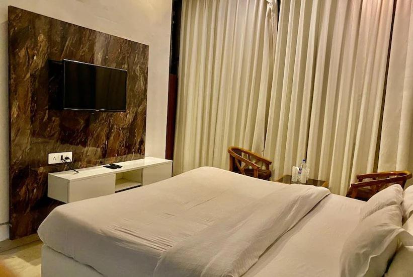 Hotel Hollywood Zirakpur Luaran gambar