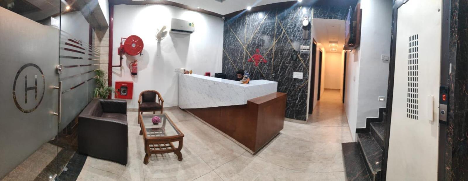 Hotel Hollywood Zirakpur Luaran gambar